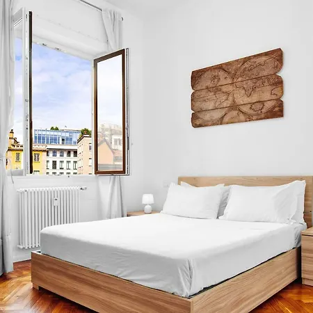 Exclusive 3 Bedrooms Near Duomo アパート ミラノ