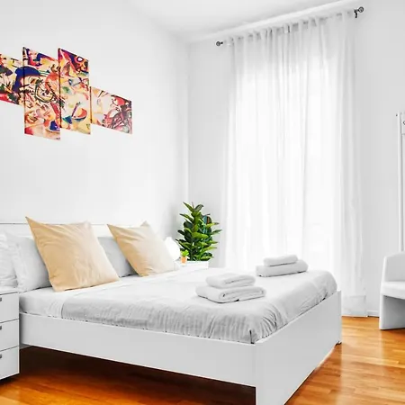公寓 Exclusive 3 Bedrooms Near Duomo 米兰